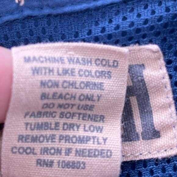 Duluth Two Shirt Bundle Blue Fishing Shirts Men’s Size M - Picture 5 of 10